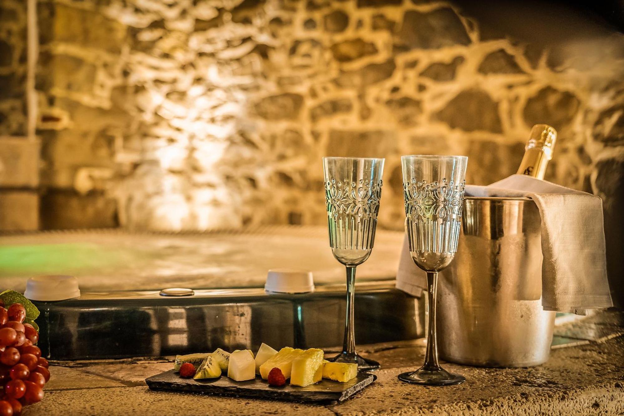 I Capricci Di Merion - Resort & Spa トゥオーロ・スル・トラジメーノ エクステリア 写真