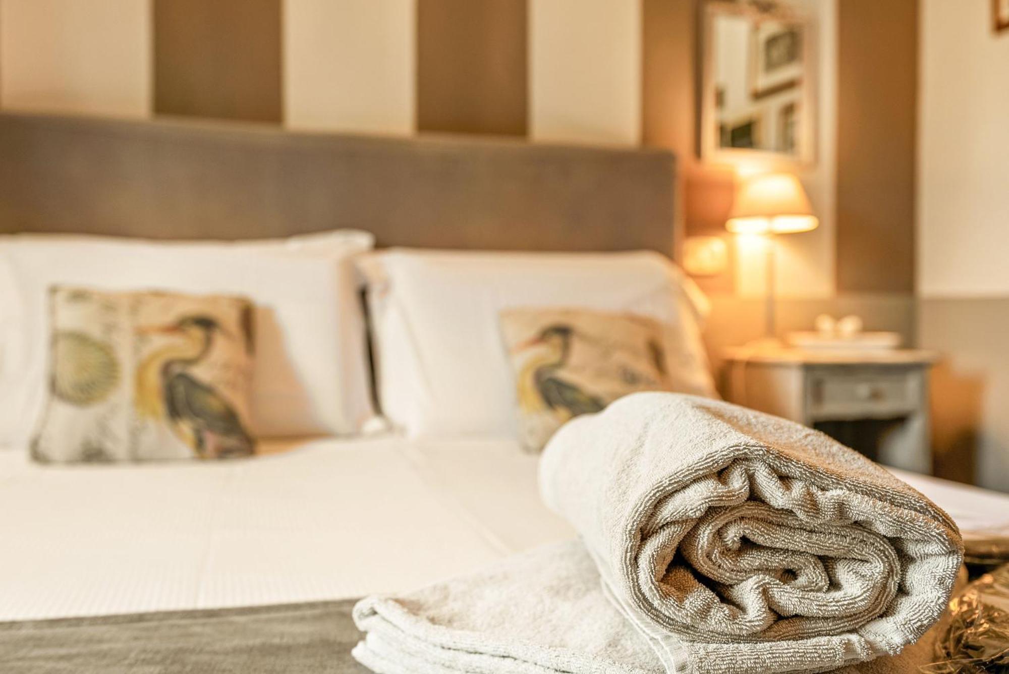 I Capricci Di Merion - Resort & Spa トゥオーロ・スル・トラジメーノ エクステリア 写真