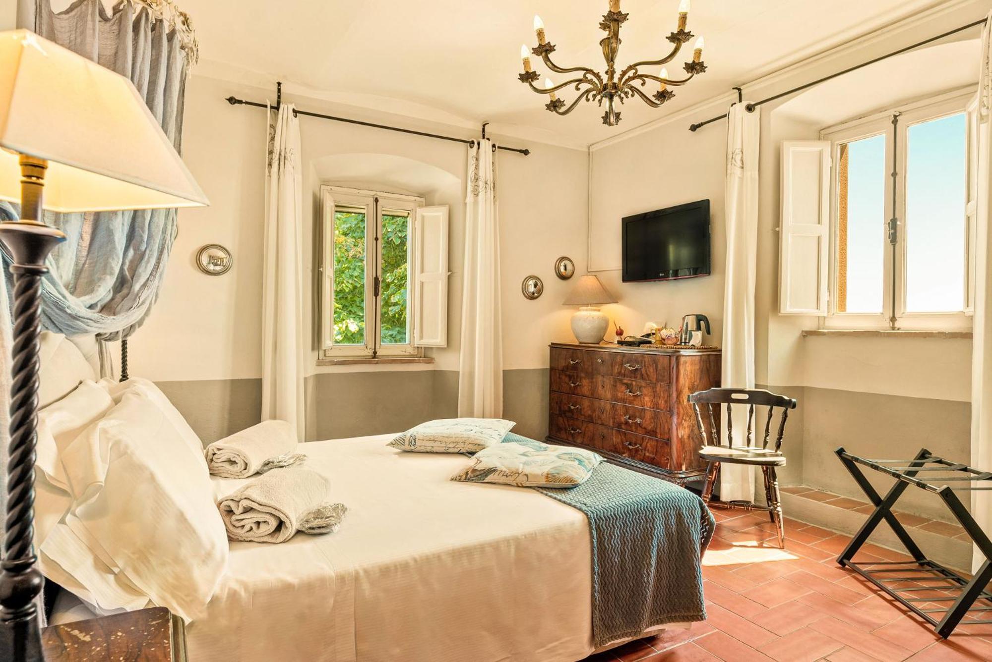 I Capricci Di Merion - Resort & Spa トゥオーロ・スル・トラジメーノ エクステリア 写真